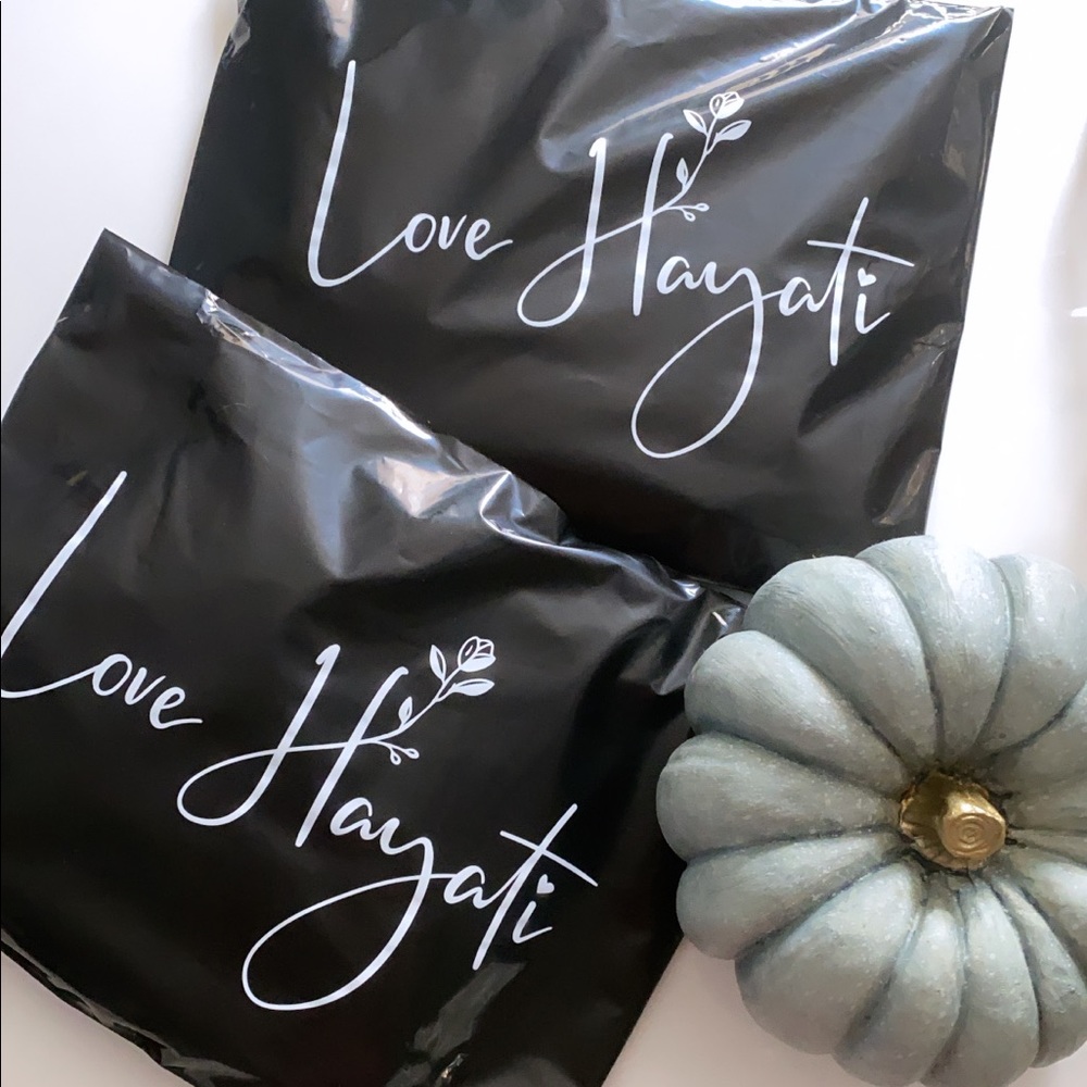 ♡ Hello & Welcome! ♡ - Picture 1 of 8